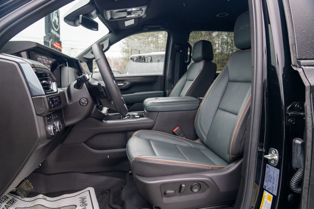 Used 2025 GMC Yukon XL AT4 image 20