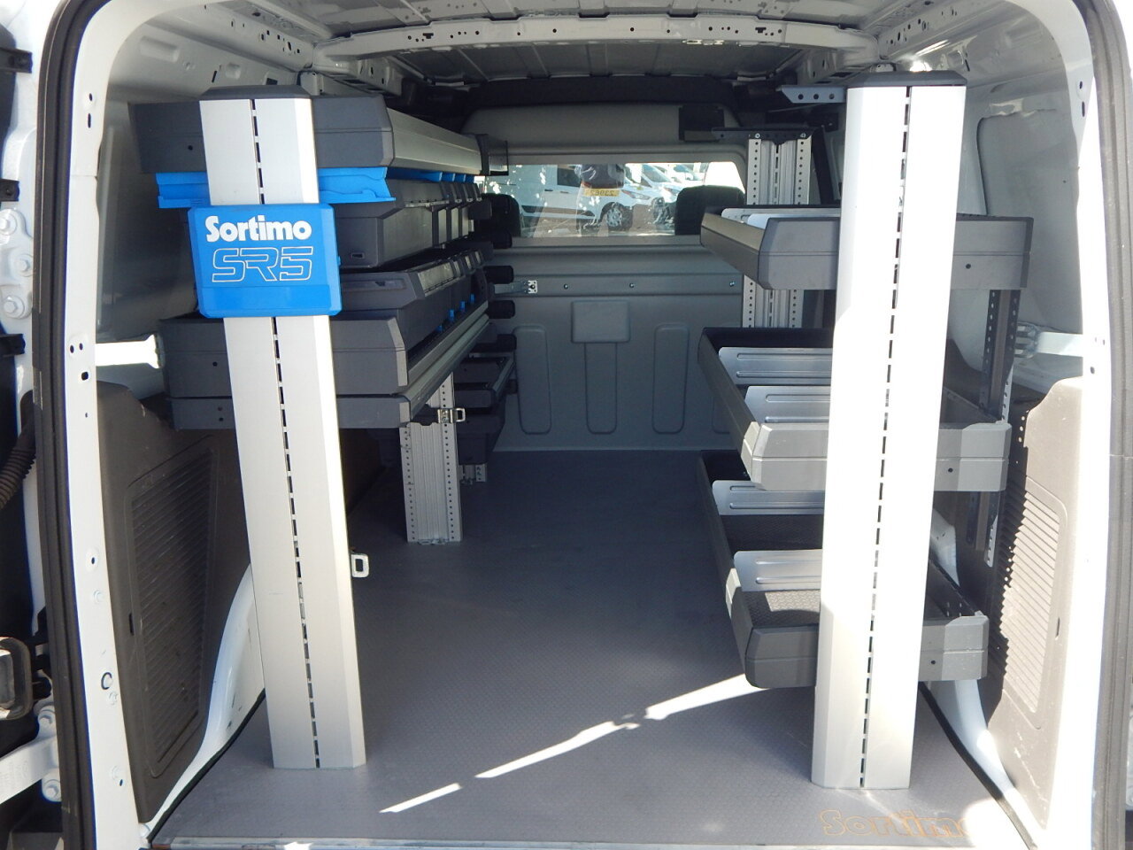 Used 2021 Ford Transit Connect XL image 3