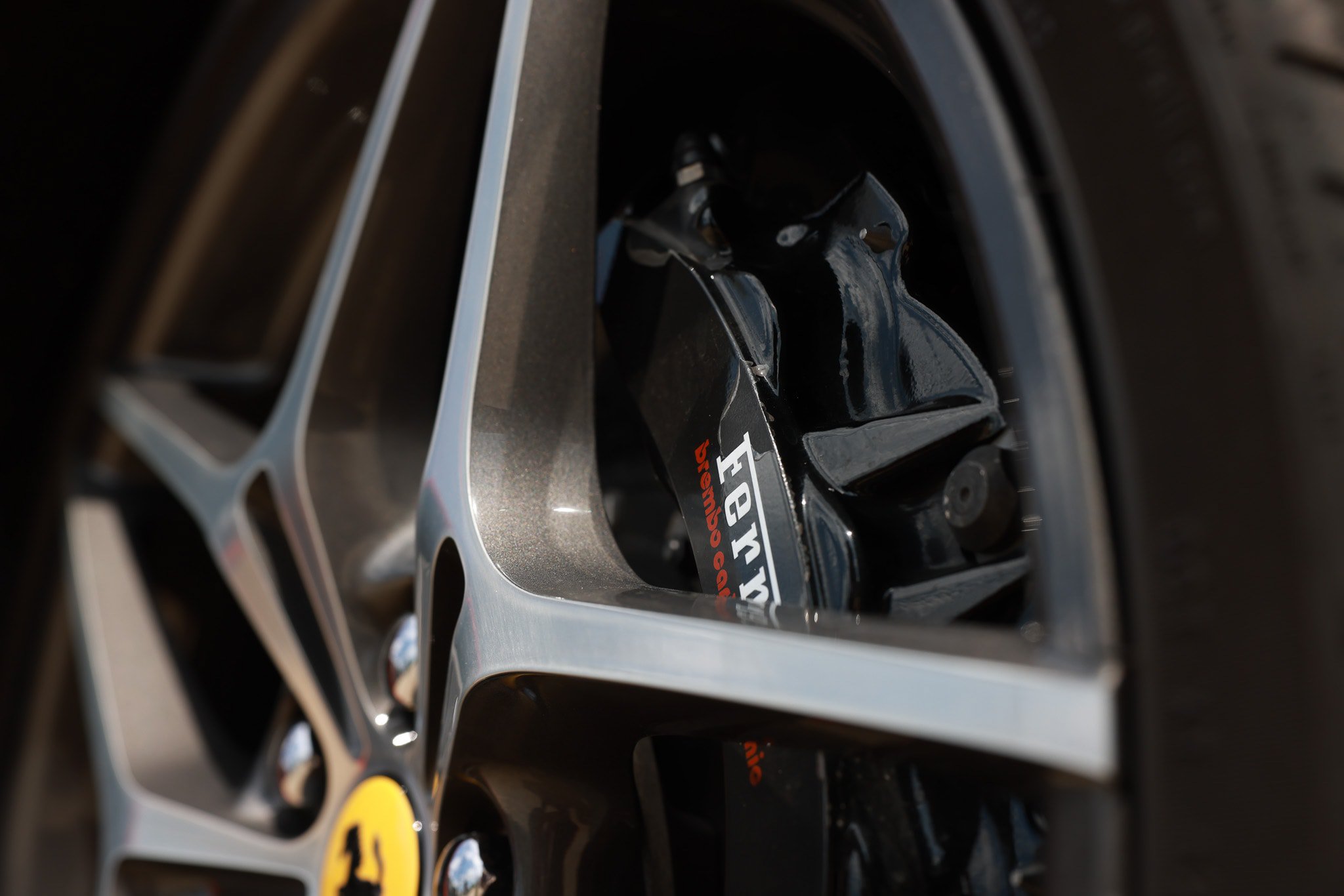 Used 2015 Ferrari California T RWD image 51
