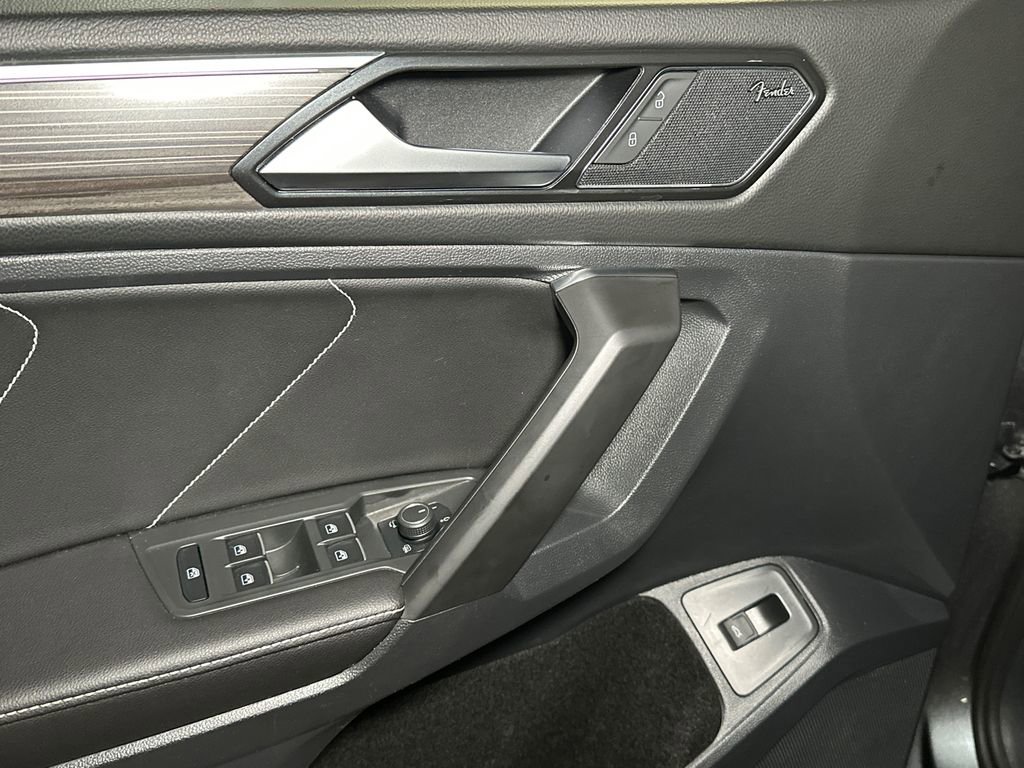 Used 2023 Volkswagen Tiguan SEL R-Line image 22