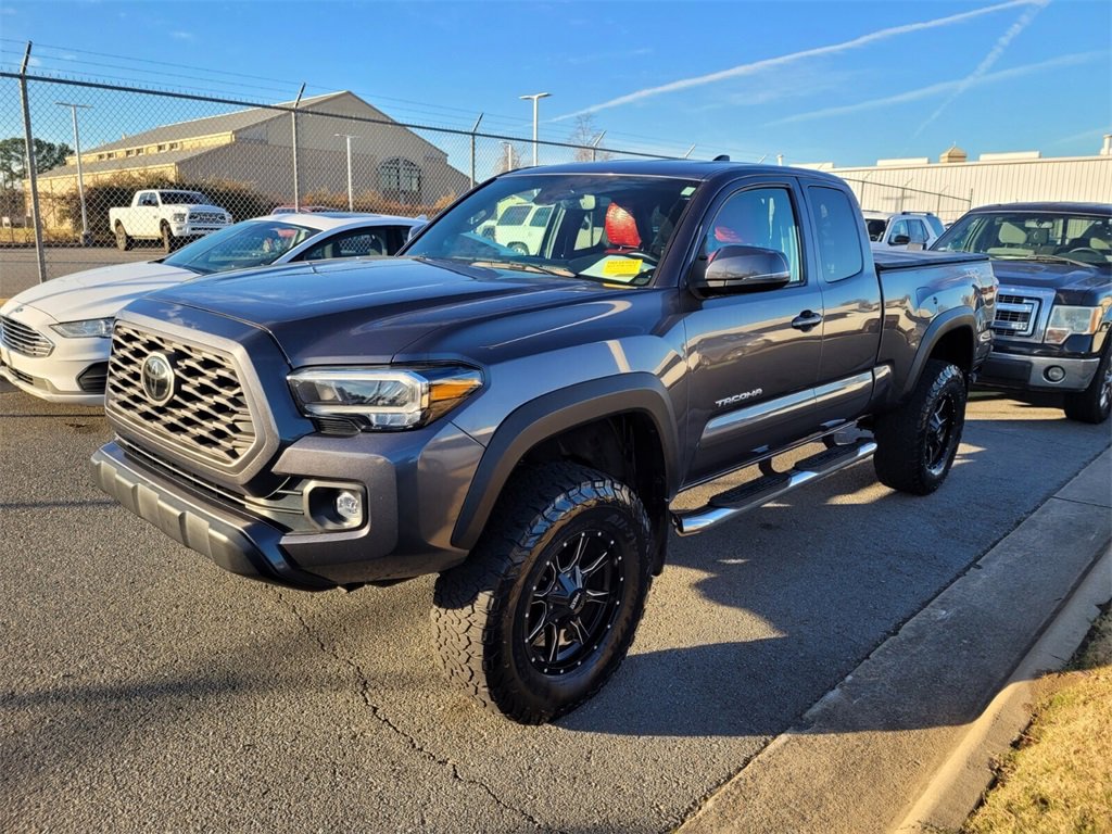 Used 2021 Toyota Tacoma TRD Off-Road w/ TRD Premium Off Road Package image 3