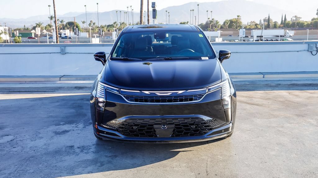 New 2027 Chrysler Pacifica Select FWD image 3