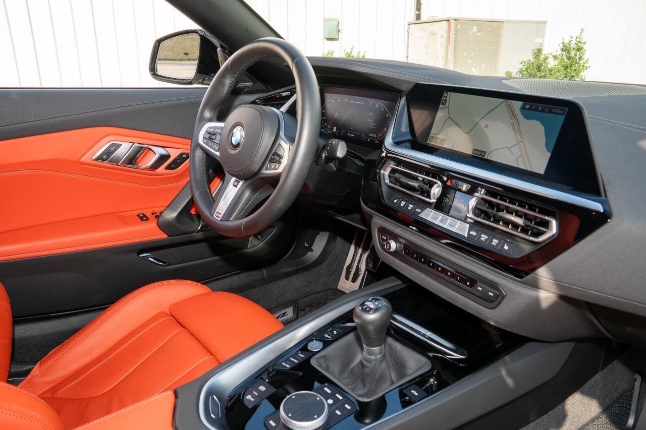 Used 2025 BMW Z4 M40i w/ Edition RWD image 20
