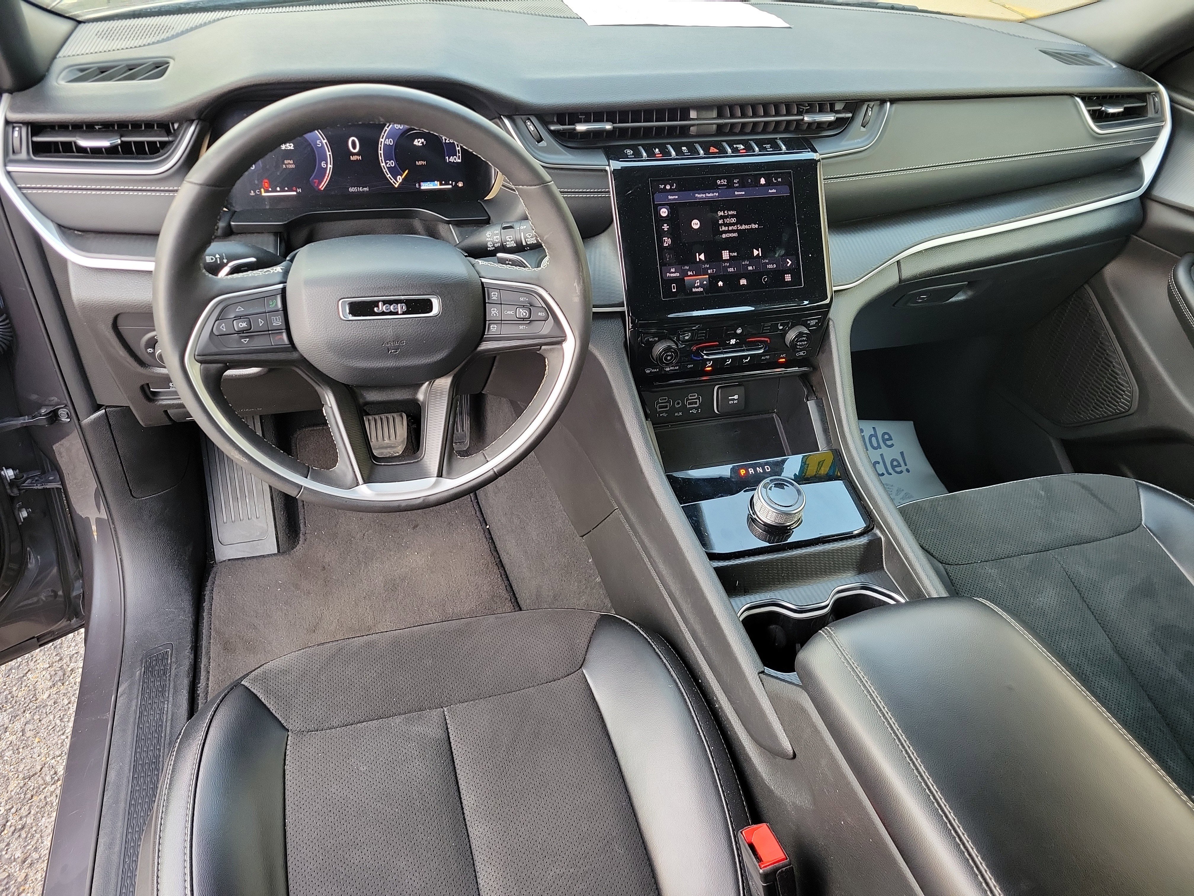 Used 2024 Jeep Grand Cherokee L Laredo image 14