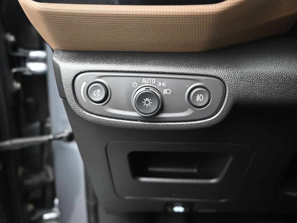 Used 2021 Chevrolet TrailBlazer ACTIV w/ Technology Package image 13