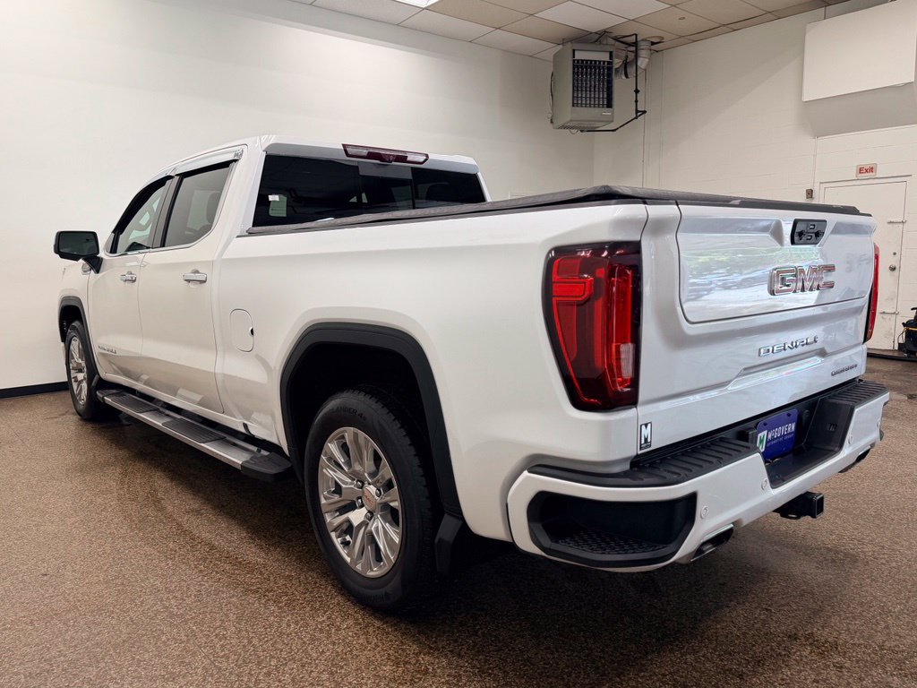 Used 2023 GMC Sierra 1500 Denali w/ Technology Package AWD/4WD image 3