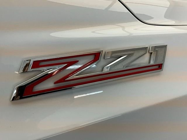 Used 2022 Chevrolet Suburban Z71 image 24