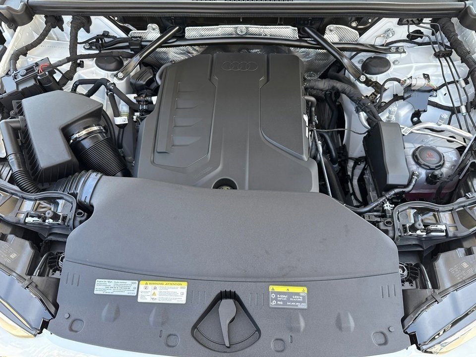 Certified 2025 Audi Q5 2.0T Premium Plus w/ Premium Plus image 9