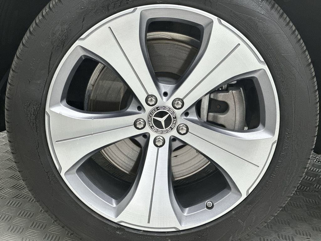 Used 2021 Mercedes-Benz GLS 450 4MATIC image 10