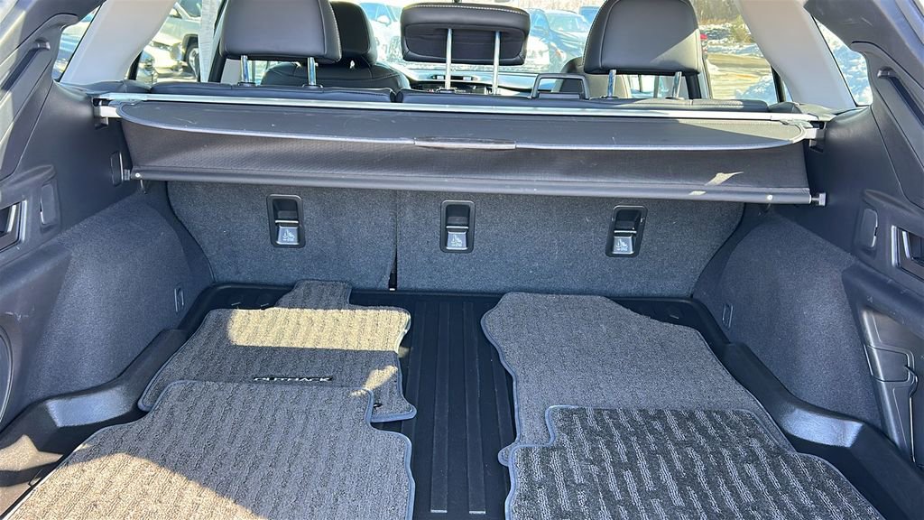 Used 2020 Subaru Outback Limited image 27