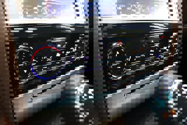 Used 2014 Maserati Quattroporte S Q4 AWD/4WD image 17