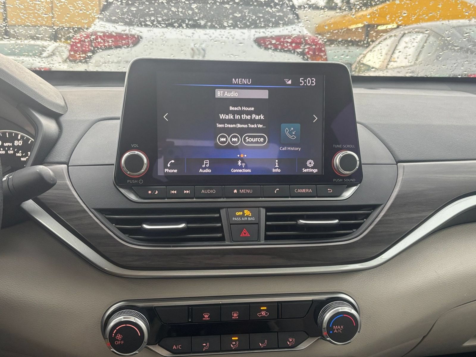 Used 2025 Nissan Altima 2.5 SV FWD image 17
