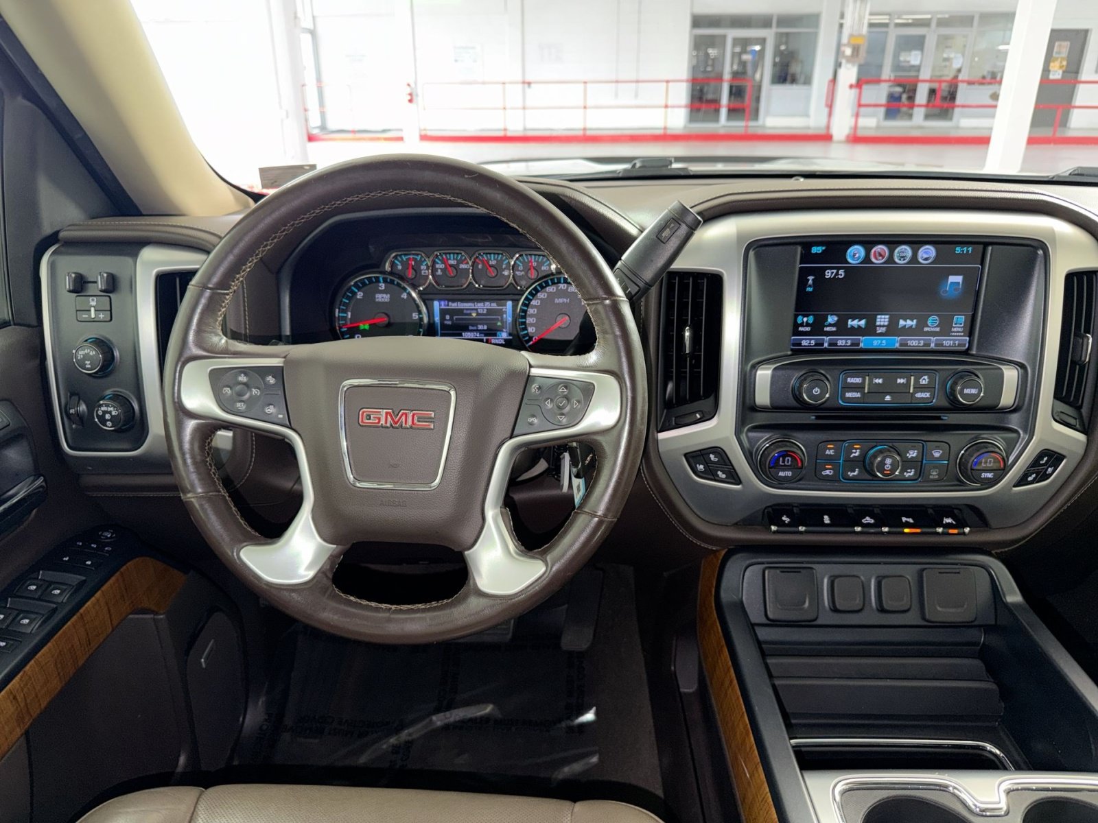 Used 2018 GMC Sierra 1500 SLT AWD/4WD image 16
