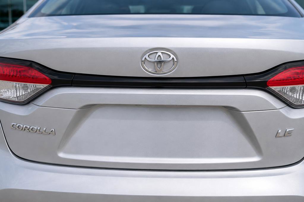 Used 2024 Toyota Corolla LE FWD image 11