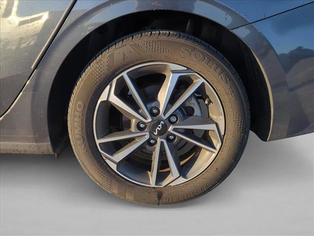 Used 2023 Kia Forte LXS image 7