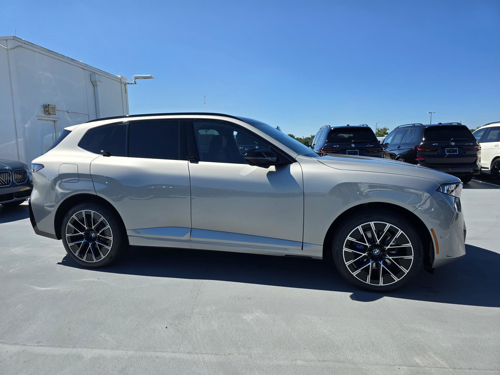 New 2027 BMW X5 xDrive40i w/ M Sport Professional Package AWD/4WD image 27