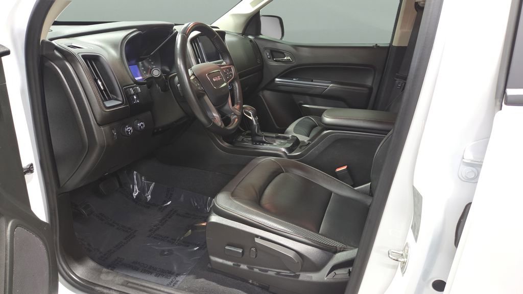 Used 2022 GMC Canyon AT4 w/ Trailering Package image 8