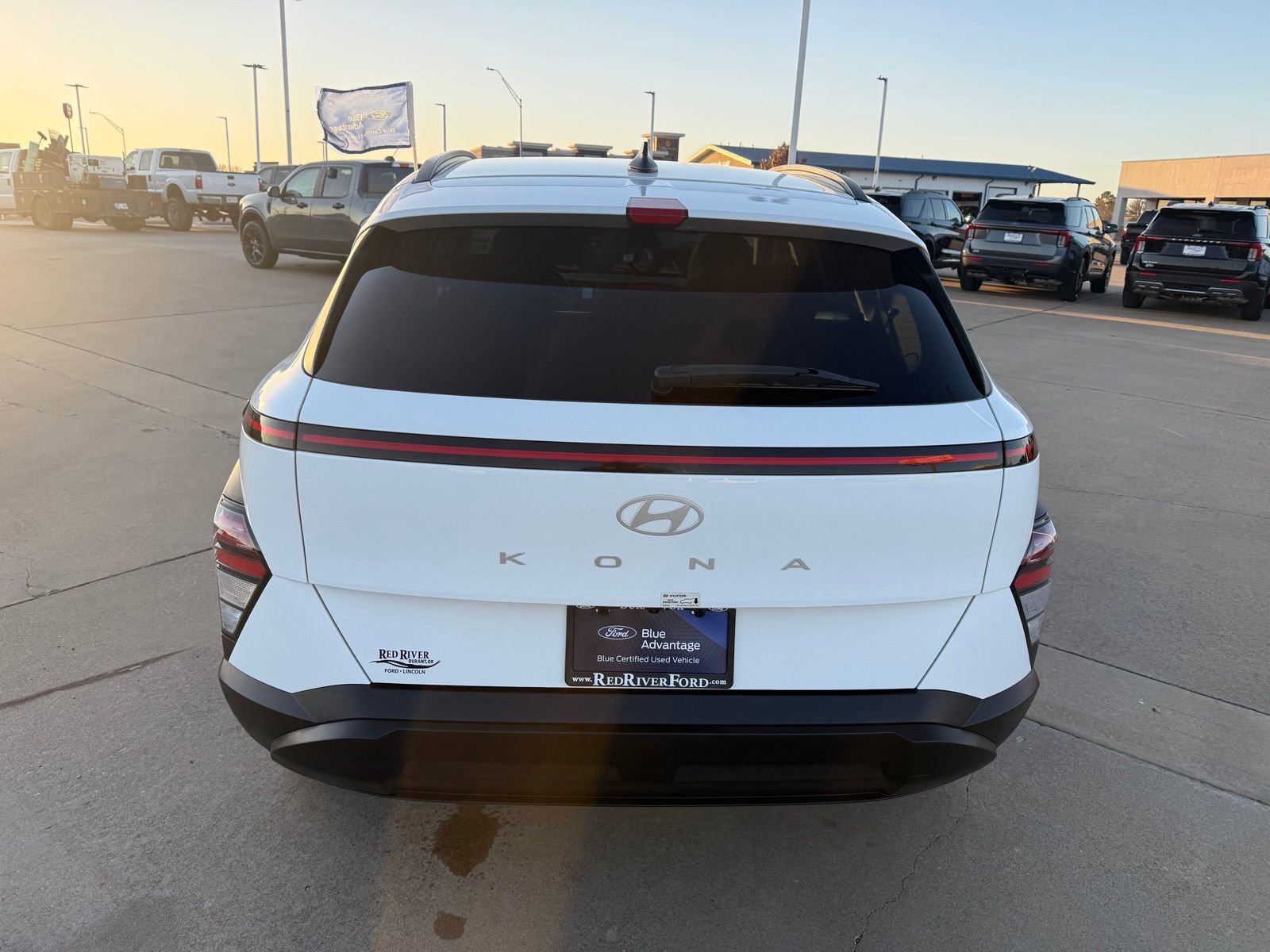Used 2024 Hyundai Kona SEL image 6