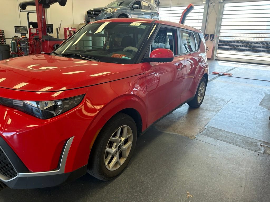 Used 2024 Kia Soul S FWD image 5