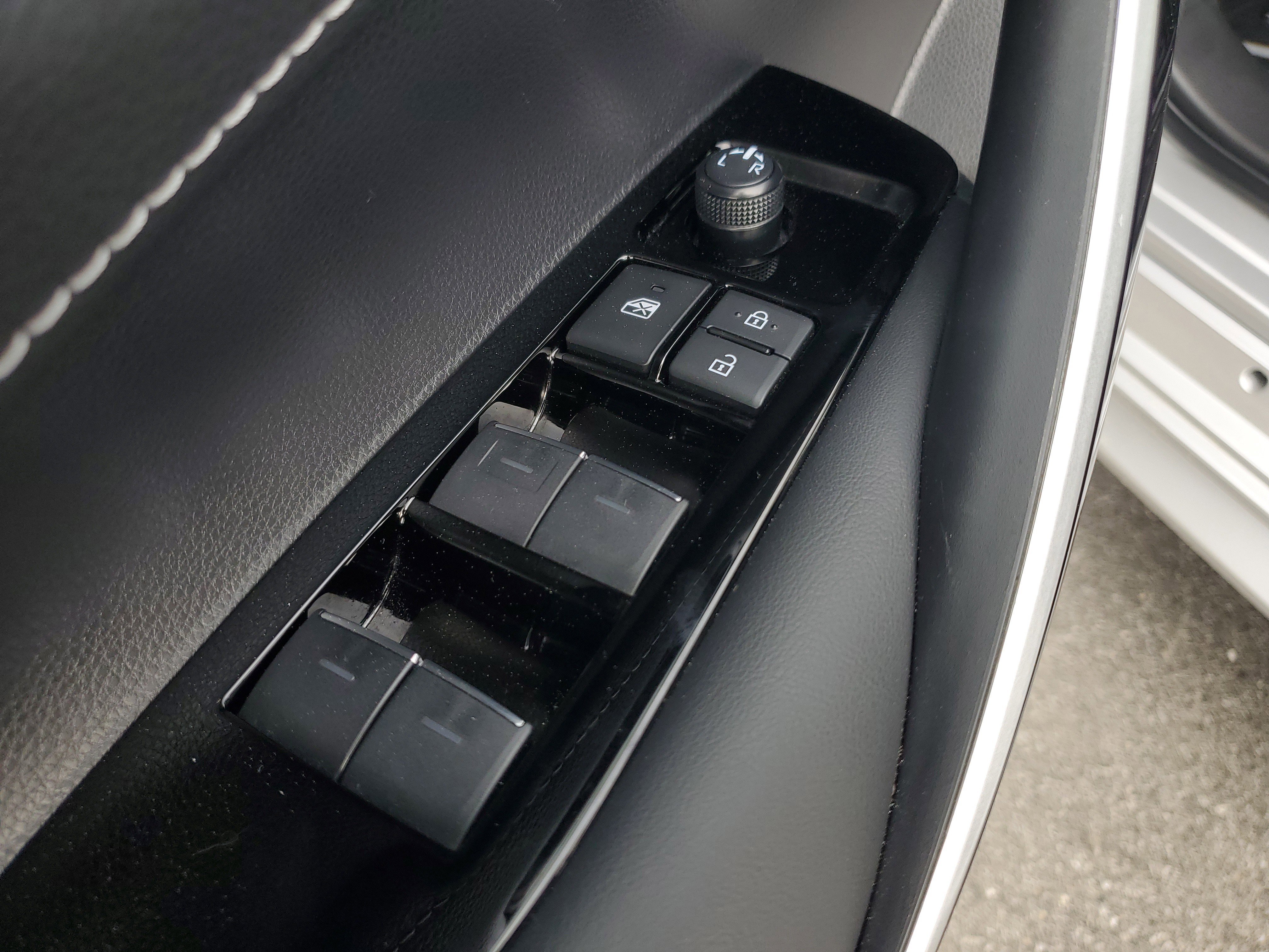 Used 2025 Toyota Corolla XSE image 18