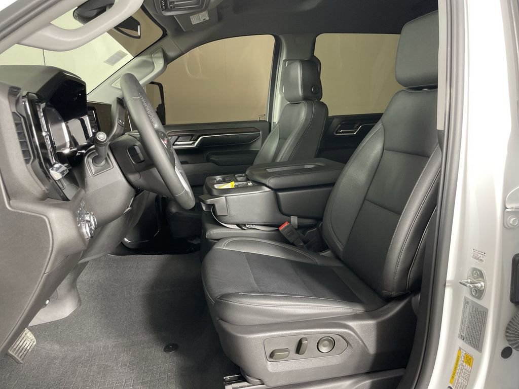 Used 2025 GMC Sierra 2500 SLT image 18