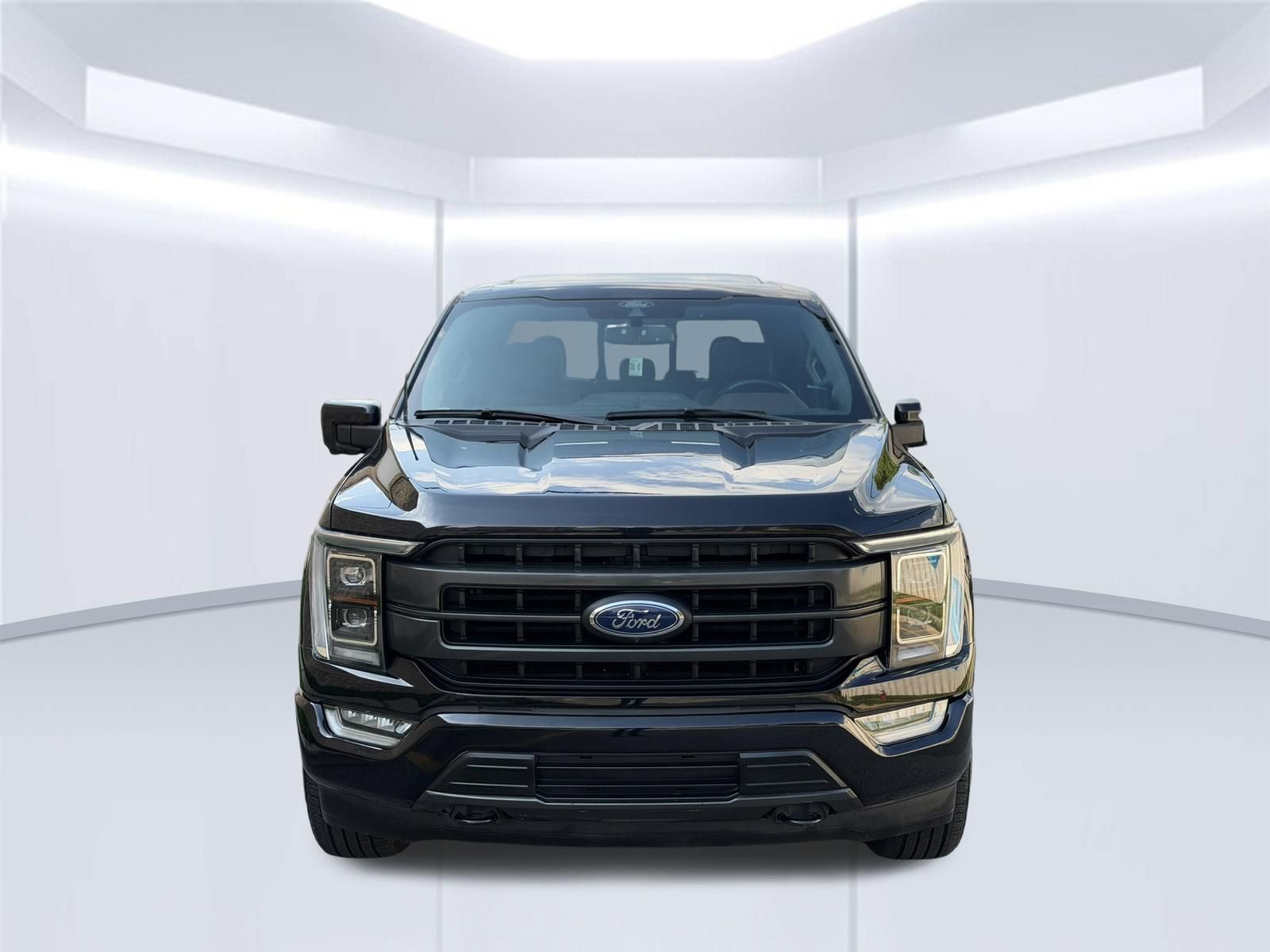 Used 2021 Ford F150 Lariat w/ Equipment Group 502A High AWD/4WD image 2