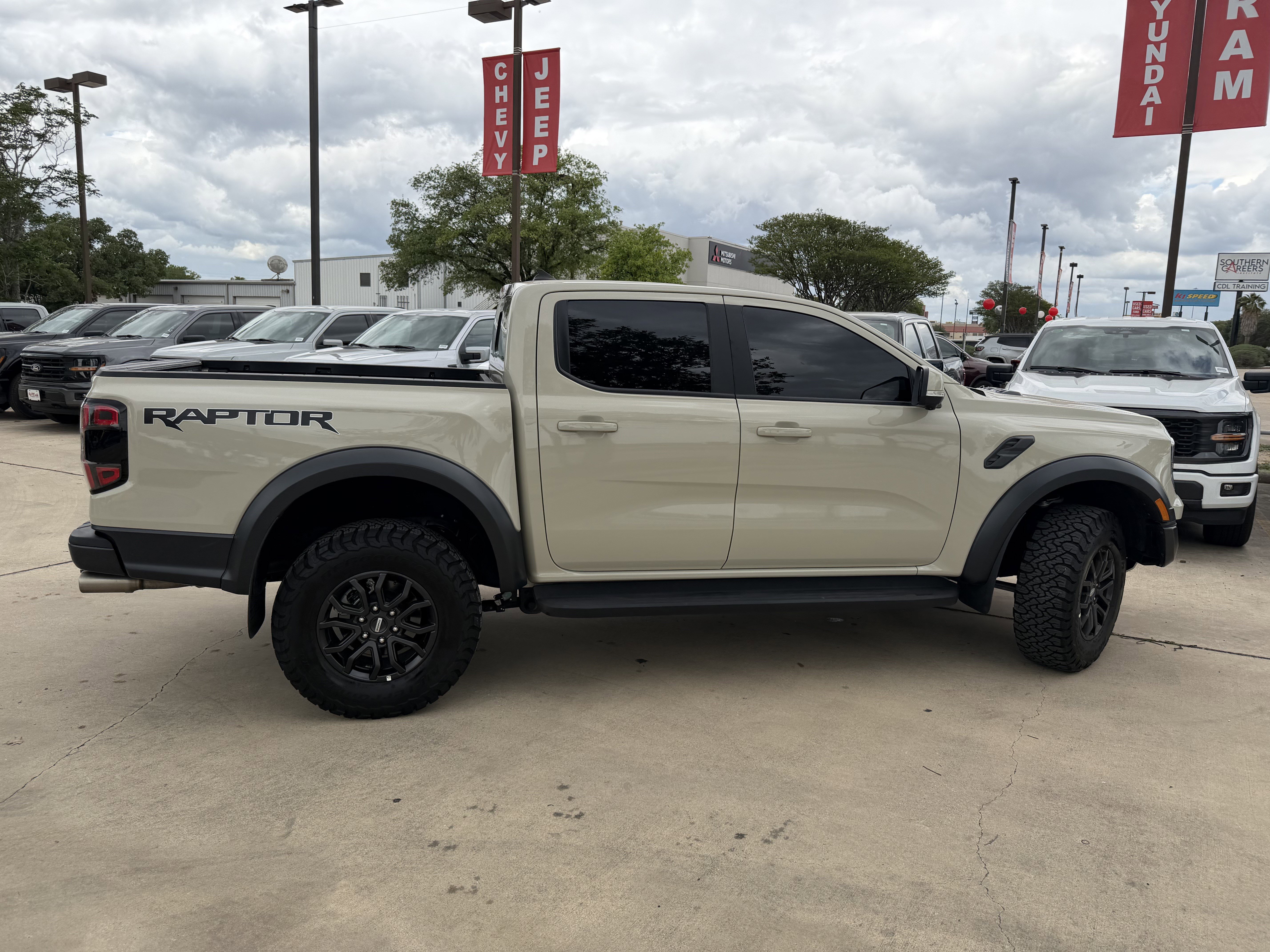 Used 2025 Ford Ranger Raptor image 4