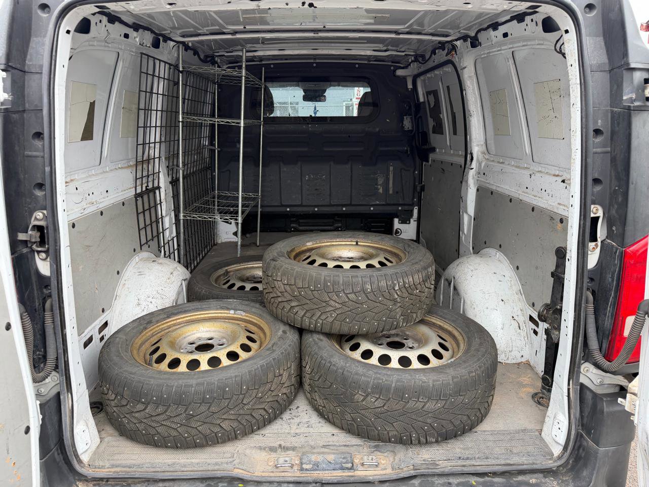 Used 2016 Mercedes-Benz Metris image 5