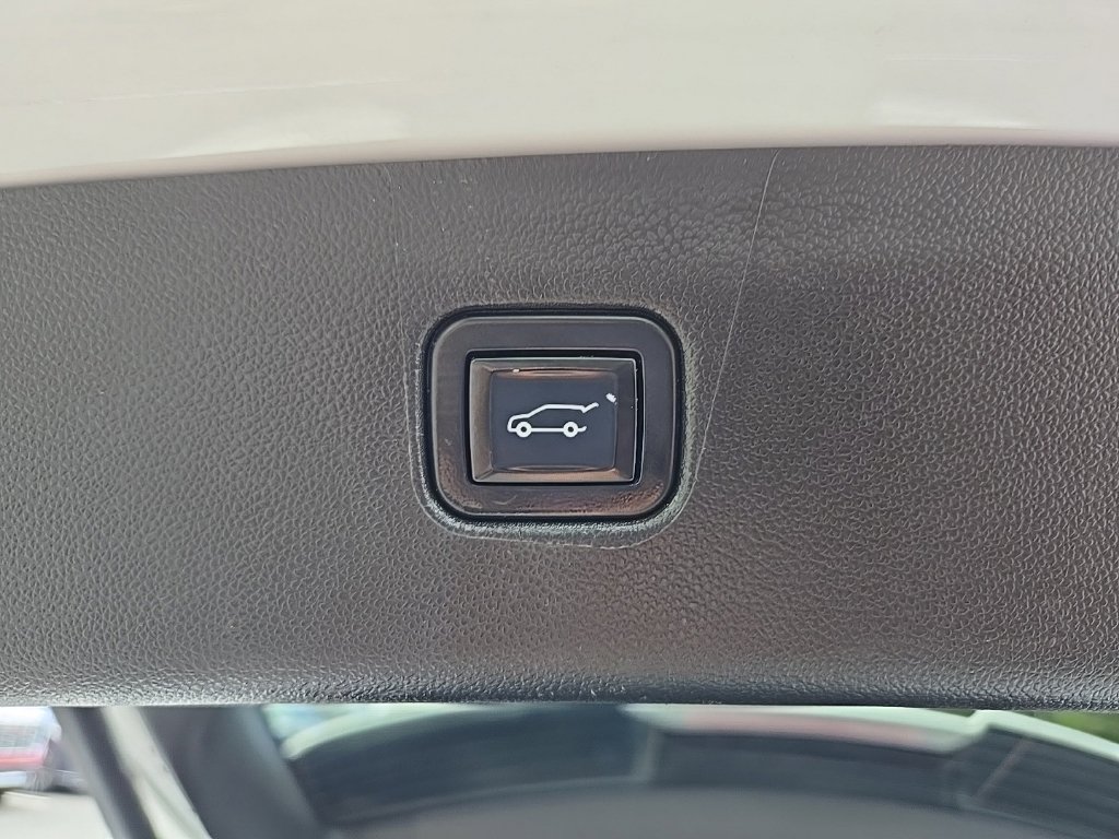 Used 2022 Chevrolet Blazer LT FWD image 43