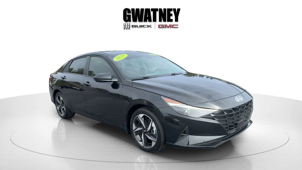 Used 2023 Hyundai Elantra SEL w/ Convenience Package image 1