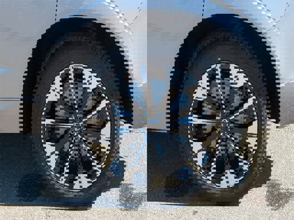 New 2026 Volvo XC60 B5 Plus w/ Protection Package Premier image 13