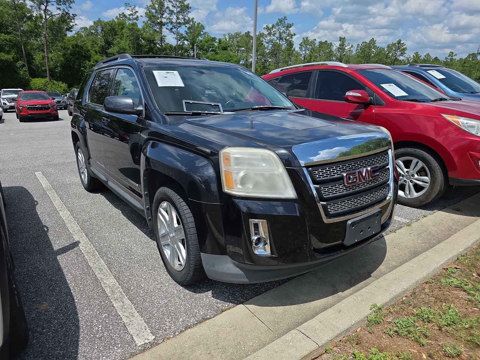 Used 2011 GMC Terrain SLT w/ Cargo Package FWD image 2