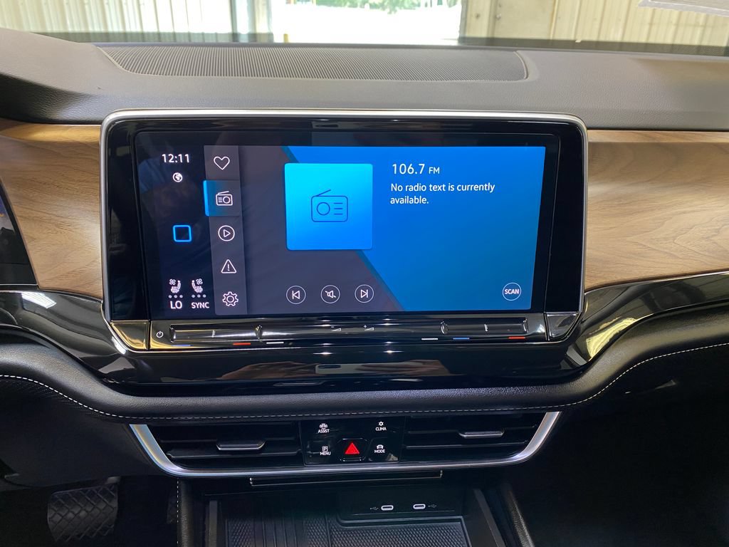 Used 2025 Volkswagen Atlas SE FWD image 38