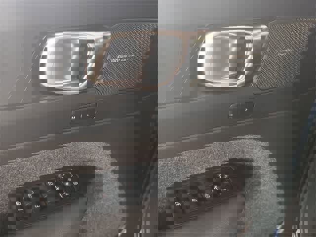 Used 2023 Volvo XC40 Recharge Ultimate w/ Protection Package Premier image 41