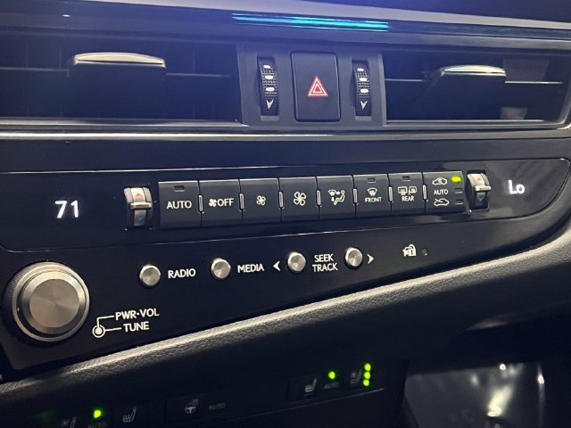 Certified 2025 Lexus ES 300h w/ Premium Package FWD image 20