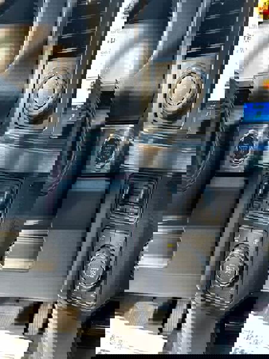 New 2025 Ford F350 Lariat w/ Lariat Ultimate Package image 10