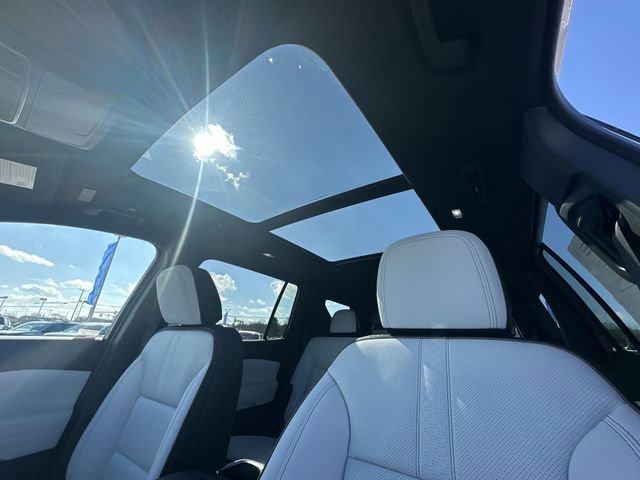 New 2026 Chevrolet Traverse High Country w/ LPO, Floor Liner Package AWD/4WD image 20