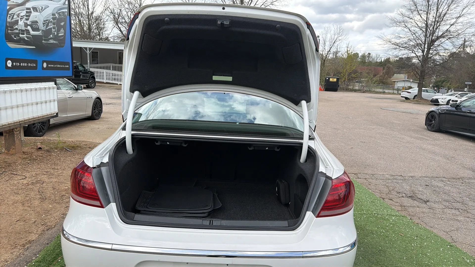 Used 2014 Volkswagen CC R-Line image 15