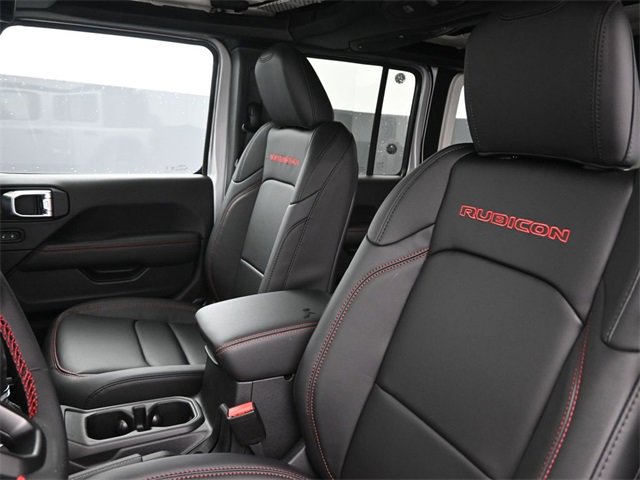 Used 2024 Jeep Wrangler Unlimited Rubicon w/ Capability Package image 19