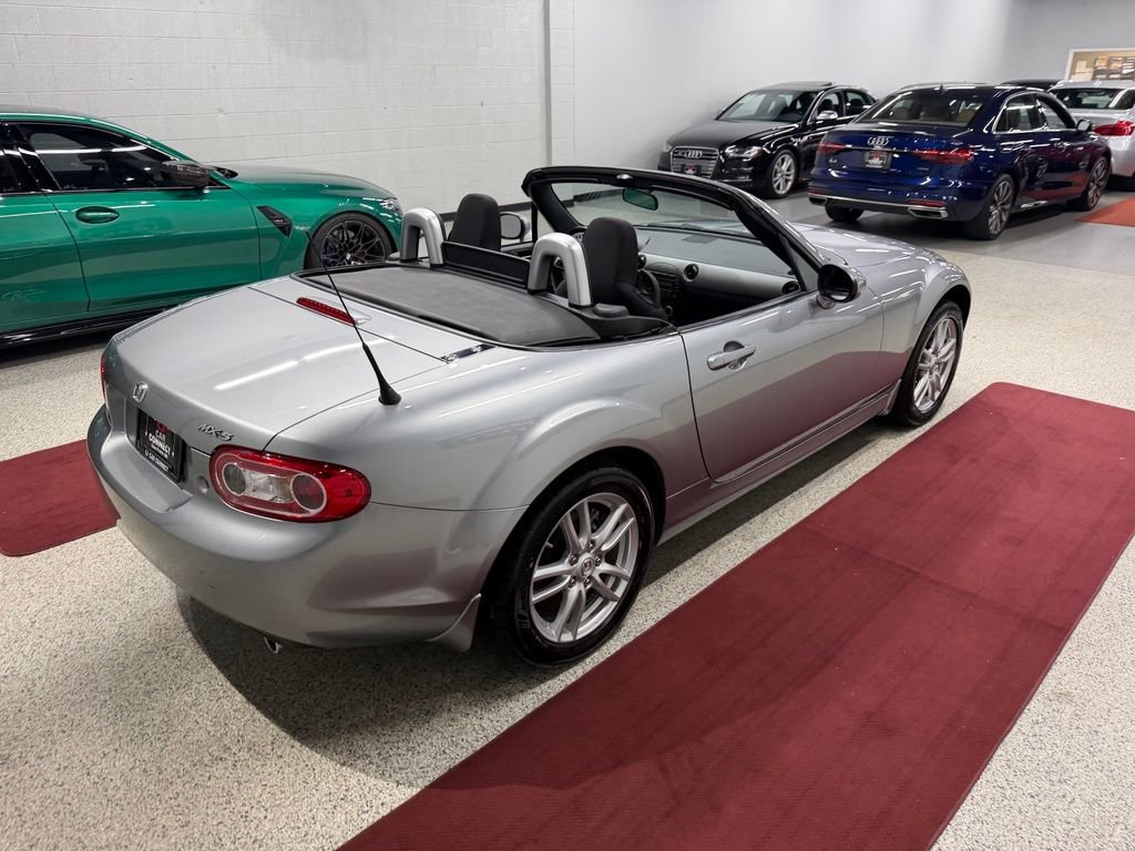 Used 2011 MAZDA MX-5 Miata Sport RWD image 15