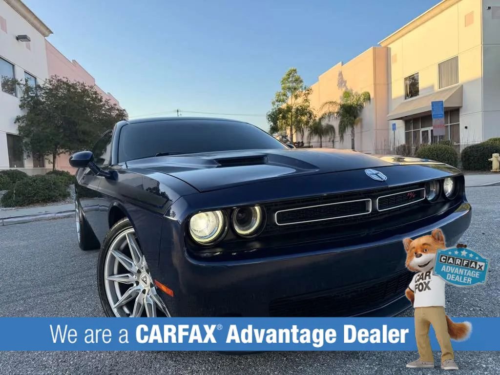 Used 2015 Dodge Challenger R/T Plus RWD image 3