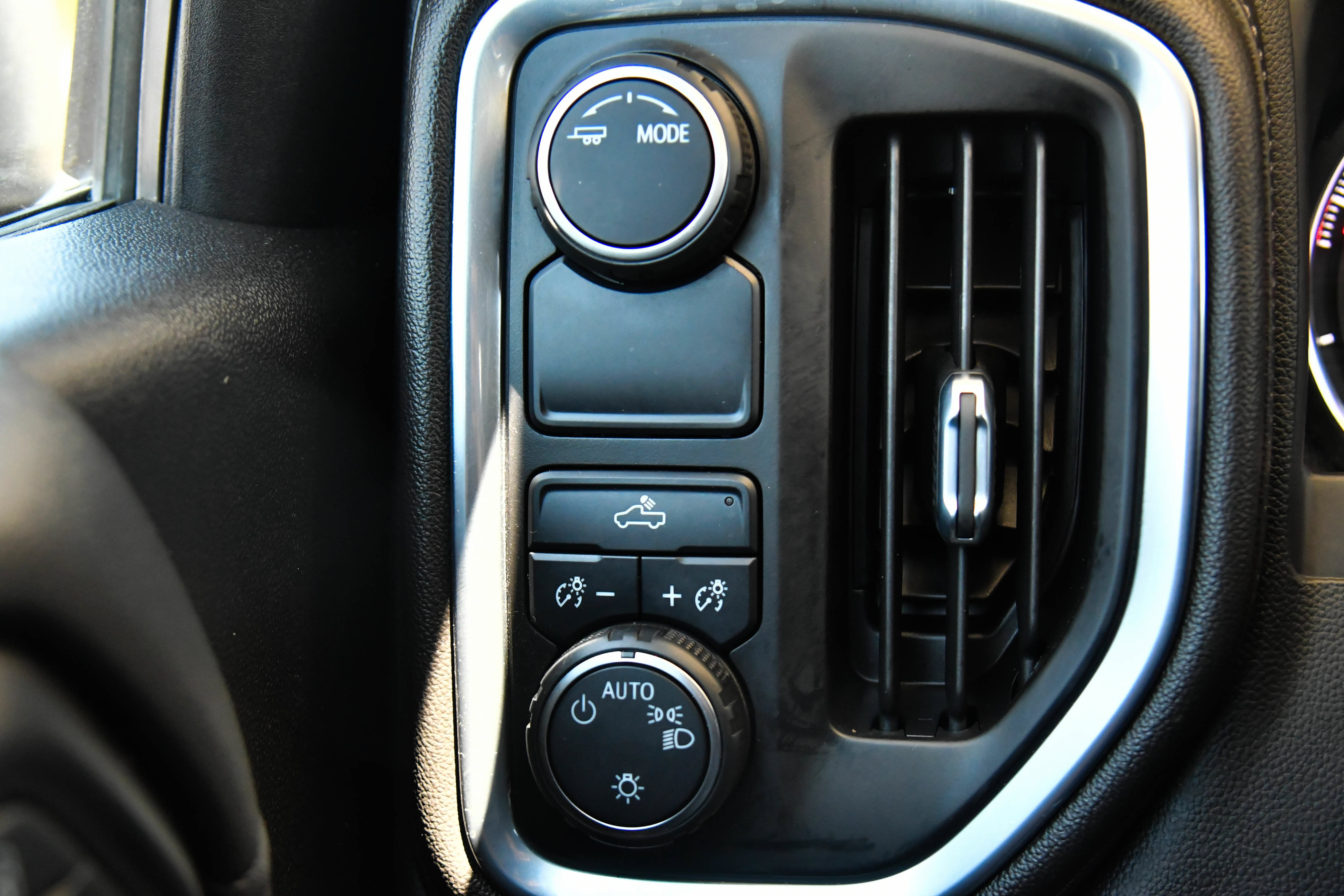 Used 2022 Chevrolet Silverado 1500 LT RWD image 30