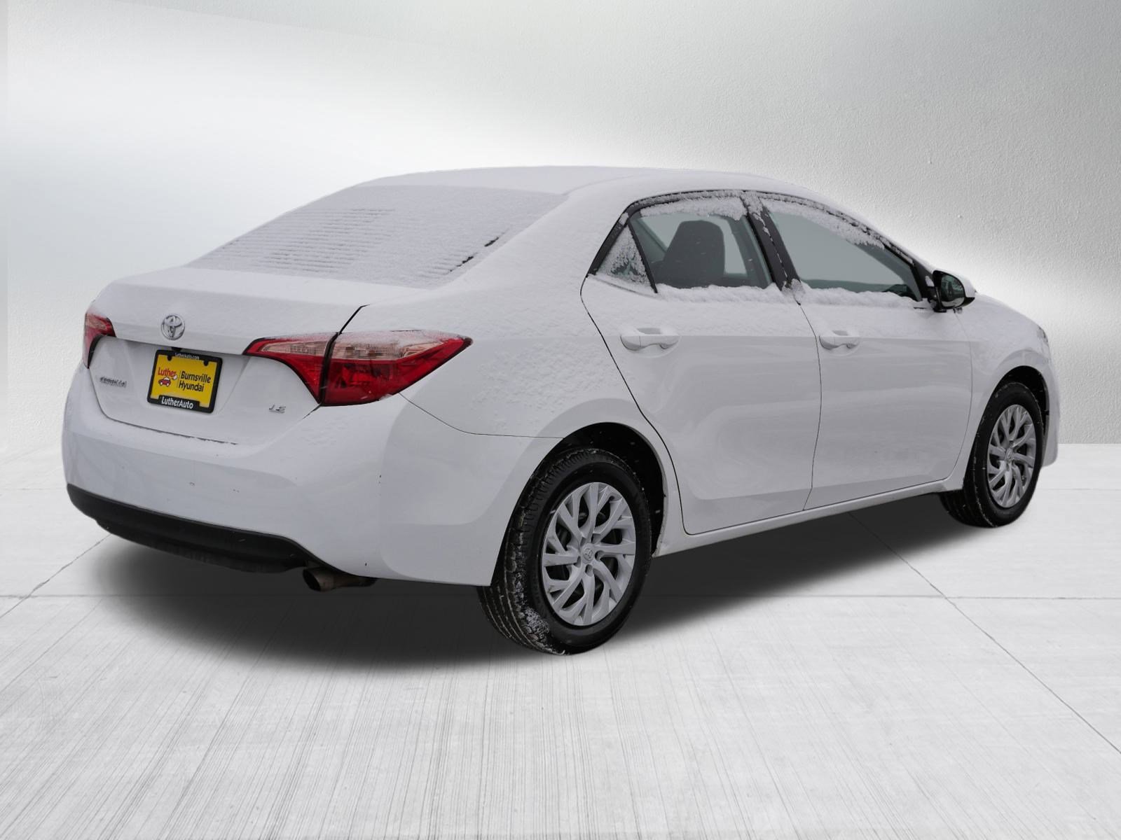 Used 2018 Toyota Corolla LE image 7