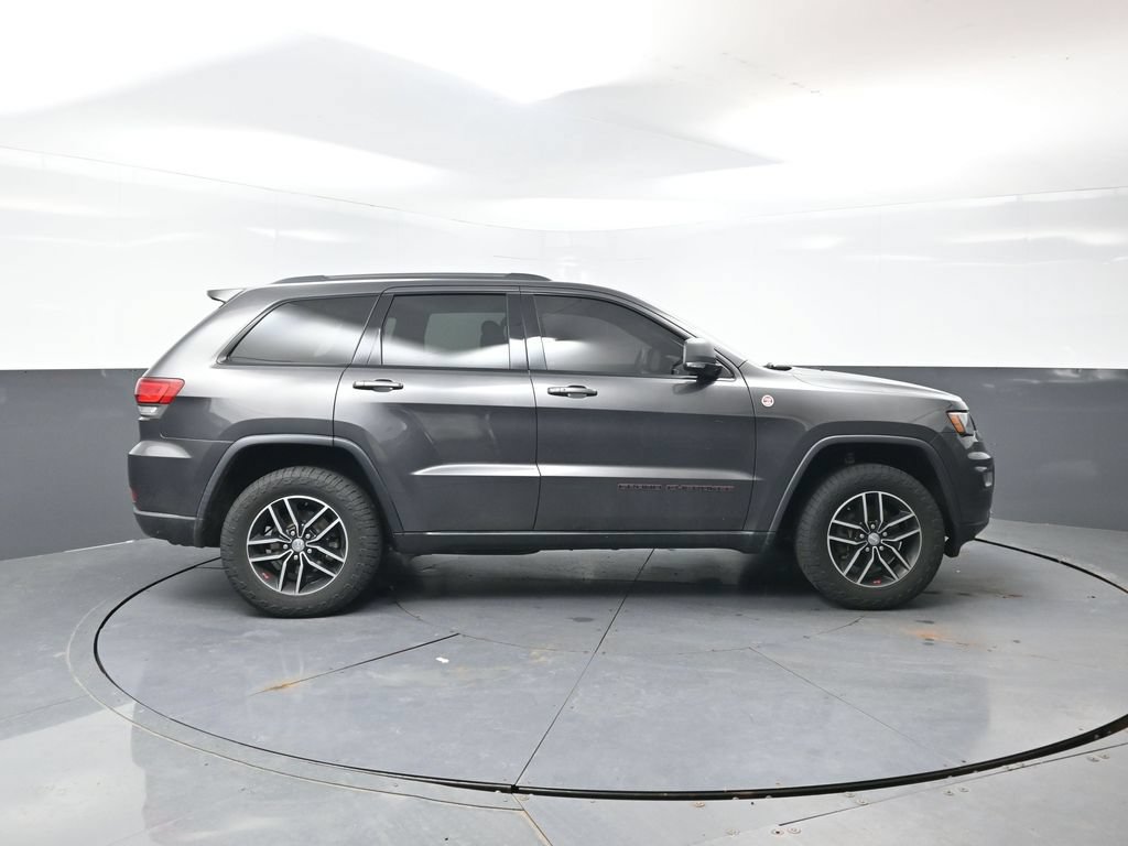 Used 2017 Jeep Grand Cherokee Trailhawk AWD/4WD image 4