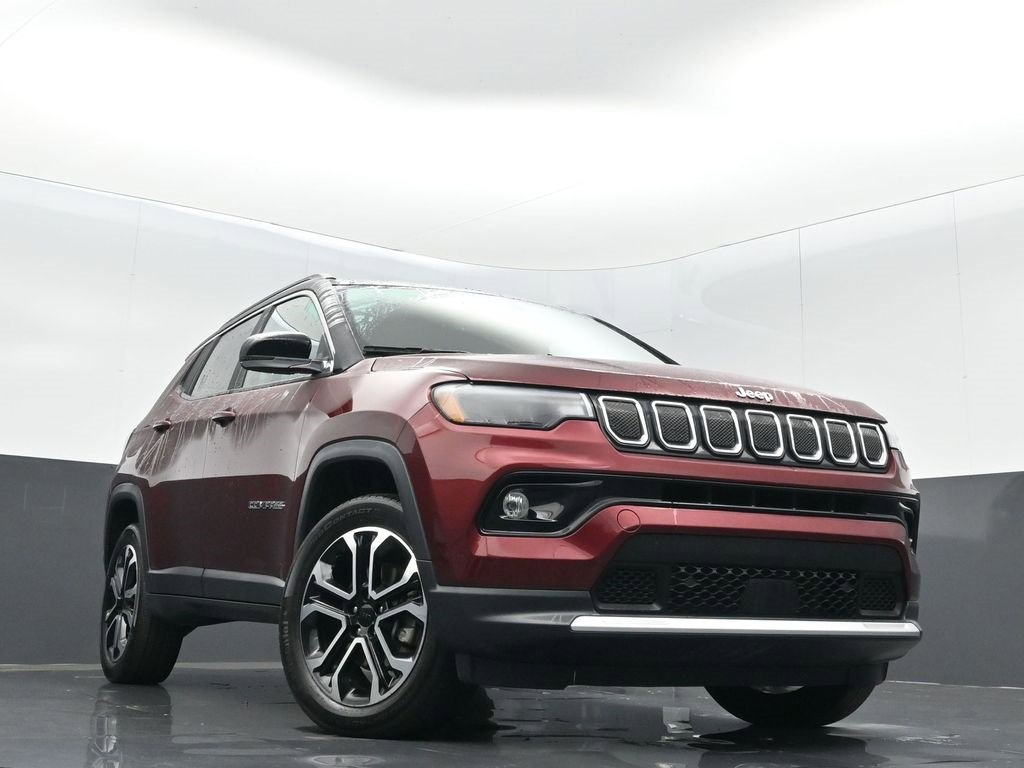 Certified 2022 Jeep Compass Limited image 31