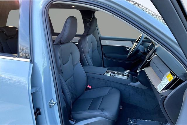 New 2026 Volvo XC90 T8 Plus w/ Protection Package Premier image 12