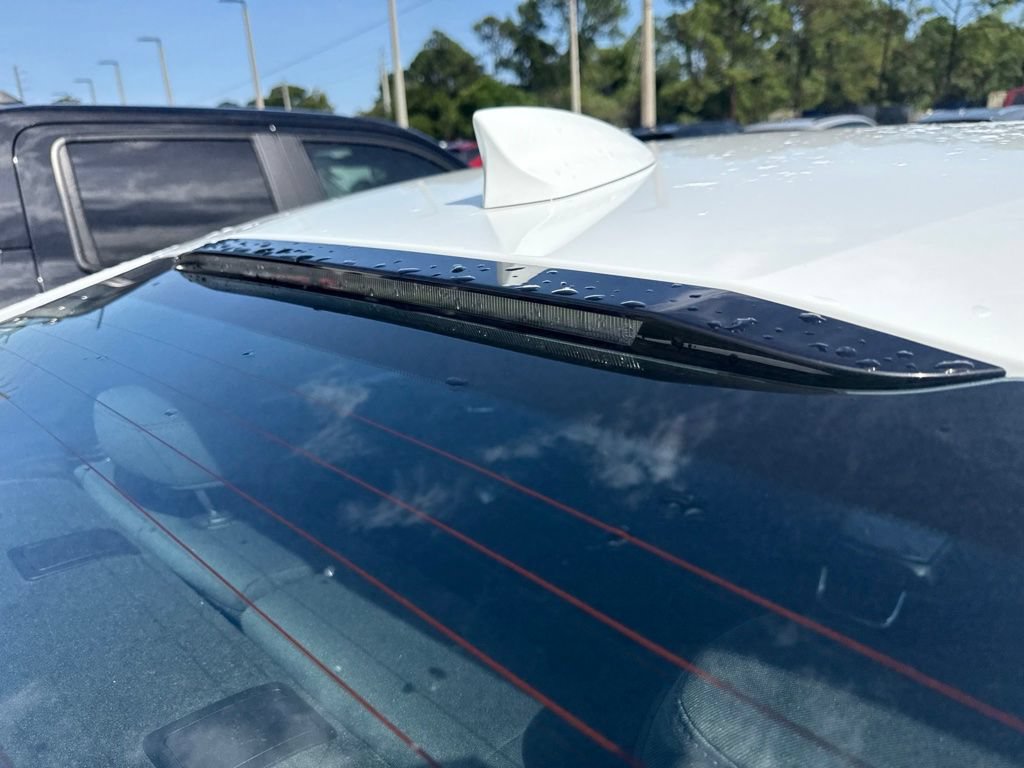 Used 2025 Chevrolet Malibu LT FWD image 14