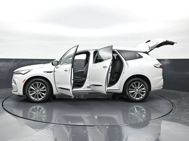 Used 2023 Buick Enclave Avenir w/ Avenir Technology Package AWD/4WD image 52