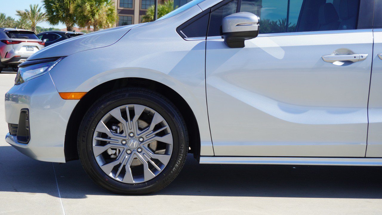 Used 2025 Honda Odyssey Touring image 10