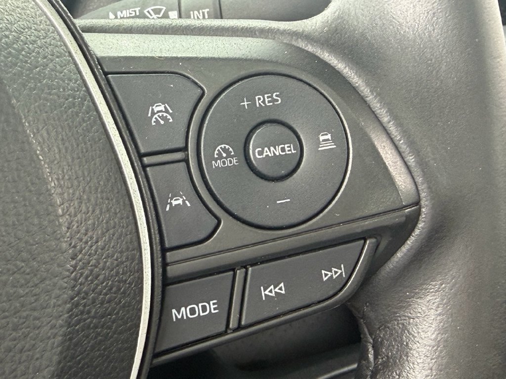 Used 2023 Toyota Corolla SE w/ SE Premium Package FWD image 29
